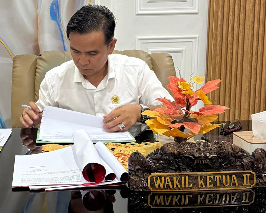 ‎Waka II DPRD Kaur Desak Penegakan Hukum Kasus Ayah Tiri serta 5 tersangka lain setubuhi Anak 12 Tahun.