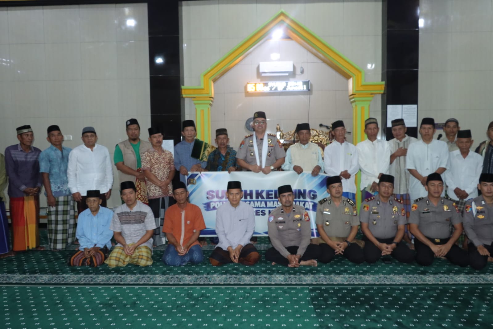Subuh Keliling di Masjid Al-Muhtadin, Kapolres Kaur Gaungkan Perang Terhadap Narkoba dan Ajak Warga Jaga Kamtibmas
